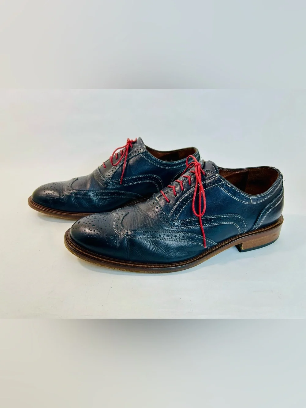 Mercanti Fiorentini Men’s Black Wingtip Oxfords, Laser Cut, Red Laces, size 9